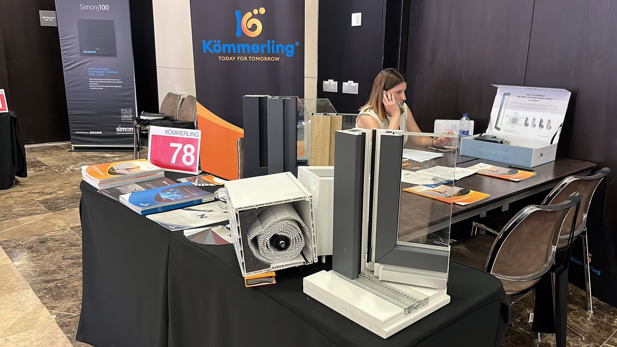 KÖMMERLING (@kommerling_esp) on Twitter photo ¡Hoy no nos hemos ido muy lejos! Estamos en Madrid para asistir a una nueva edición de #ForoContract, los encuentros organizados por <a href="/ARQUITECTURAYE3/">ARQUITECTURA Y EMPRESA</a> entre arquitectos y fabricantes de soluciones. Una buena ocasión para conocernos y mostrar nuestras soluciones en detalle.📸👇 ¡Hoy no nos hemos ido muy lejos! Estamos en Madrid para asistir a una nueva edición de #ForoContract, los encuentros organizados por <a href="/ARQUITECTURAYE3/">ARQUITECTURA Y EMPRESA</a> entre arquitectos y fabricantes de soluciones. Una buena ocasión para conocernos y mostrar nuestras soluciones en detalle.📸👇
