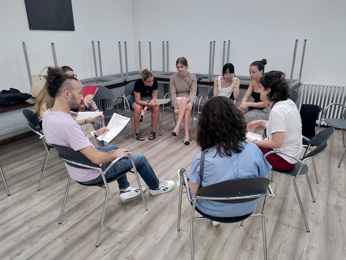 Federació Coopsconsum (@coopsconsum) on Twitter photo Comença la segona jornada de la #uescoop2025
Som al taller participatiu: "Joves, #cooperativisme i #consum: pots canviar el món consumint?"
El dinamitzem amb <a href="/SomEnergia/">Som Energia</a> <a href="/SomConnexio/">Som Connexió</a> <a href="/Fiare_cat/">Fiare a Catalunya</a>
Heu pensat en tot el que heu consumit des que us heu llevat? Com ho heu escollit? Comença la segona jornada de la #uescoop2025
Som al taller participatiu: "Joves, #cooperativisme i #consum: pots canviar el món consumint?"
El dinamitzem amb <a href="/SomEnergia/">Som Energia</a> <a href="/SomConnexio/">Som Connexió</a> <a href="/Fiare_cat/">Fiare a Catalunya</a>
Heu pensat en tot el que heu consumit des que us heu llevat? Com ho heu escollit?