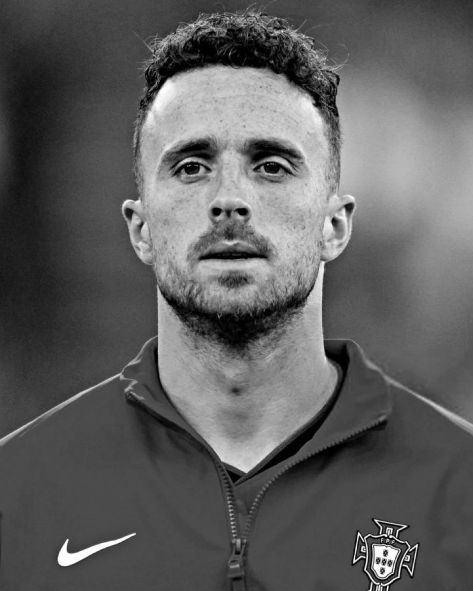 Diogo Jota 直書きオート　/10シリ Tragic Liverpool star Diogo Jota crashed when Lamborghini tyre