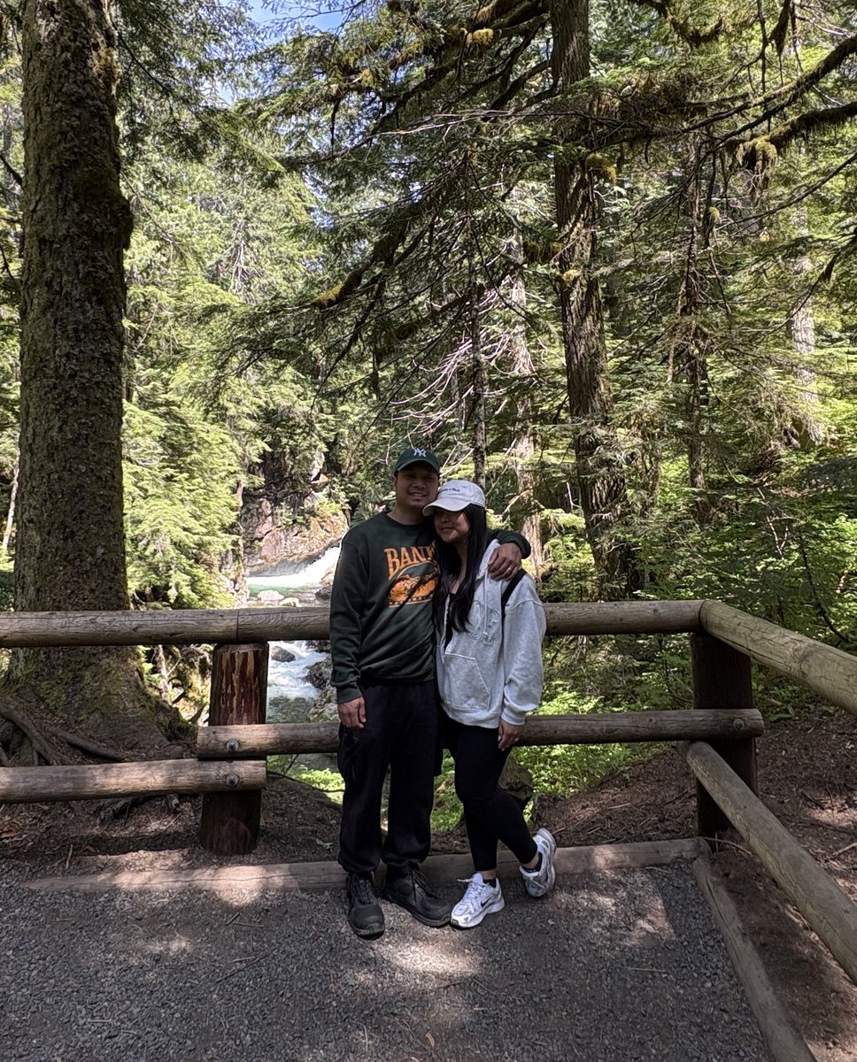 jrlopez9971's tweet photo. Happy 106th months to us and our journey 💕 stay positive and love fully 🫶🏽 https://t.co/MDuJGtjoAQ