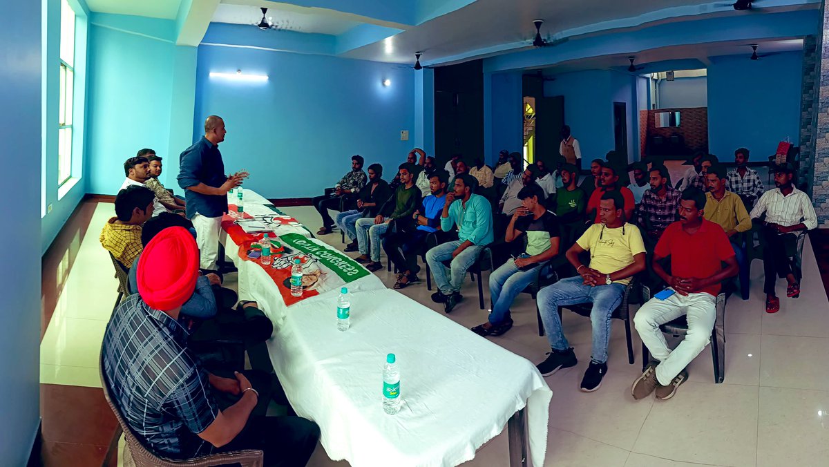 EhsanKhanIYC's tweet photo. 🔊 चलो वार्ड चलो, पंचायत चलो!

📍 देवघर ज़िला ब्लॉक में युवाओं से आह्वान किया गया कि वे अधिक से अधिक संख्या में भारतीय युवा कांग्रेस से जुड़ें।

✊ अब वक्त है नेतृत्व संभालने का!
आइए, आम जनता की आवाज़ बनें,
देश के लोकतंत्र को बचाने की लड़ाई में मजबूती से भागीदार बनें।

👉 नया भारत बनाने के लिए युवाओं का जागरूक और संगठित होना ज़रूरी है!
#YuvaShakti #YouthCongress #LeadTheChange 
#ChaloWardChaloPanchayat 
#YouthJodoBoothJodo