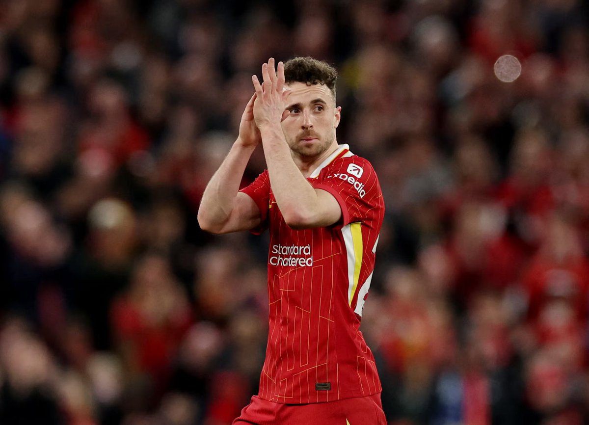 YNWAlfcnews_'s tweet photo. Thankyou. From the whole Liverpool family. All the goals. All the memories. All the trophies. Thankyou. 

This one is hard to take and process. But it’s been a pleasure watching you play football. Thanks for choosing our incredible team. 

Rest easy jotz 😔❤️🔴 https://t.co/dHF0RgF54t