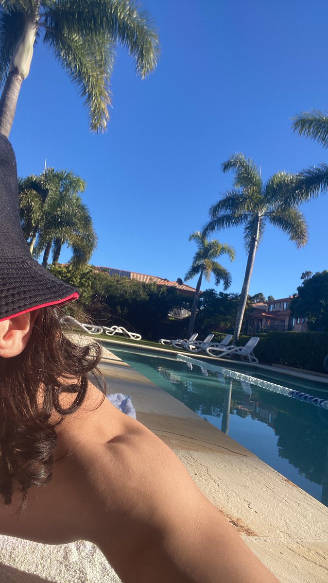 haven’t slept for 26 hours sitting in the sun about to jump in the sauna did like 700 push-ups over a 18 hour long stream lol going super saiyan