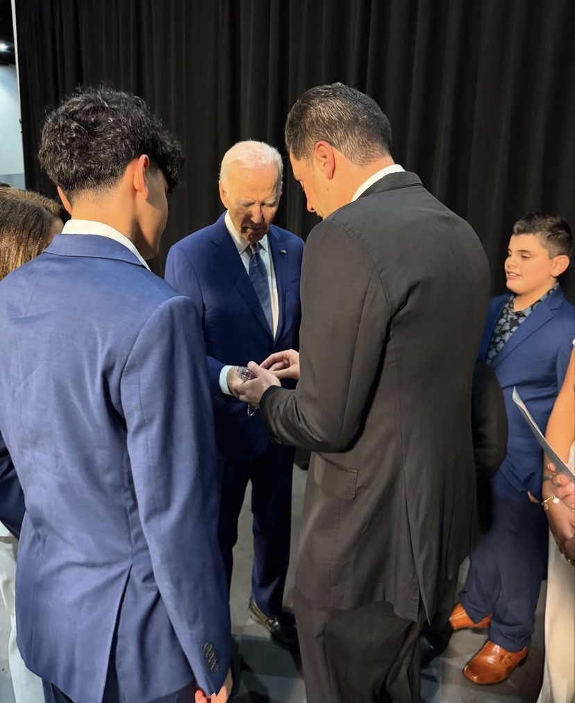 MarkArabo's tweet photo. Welcoming @JoeBiden to San Diego is always a privilege and a pleasure. My family and I are deeply honored to call him a friend. https://t.co/gJH1V63ijD