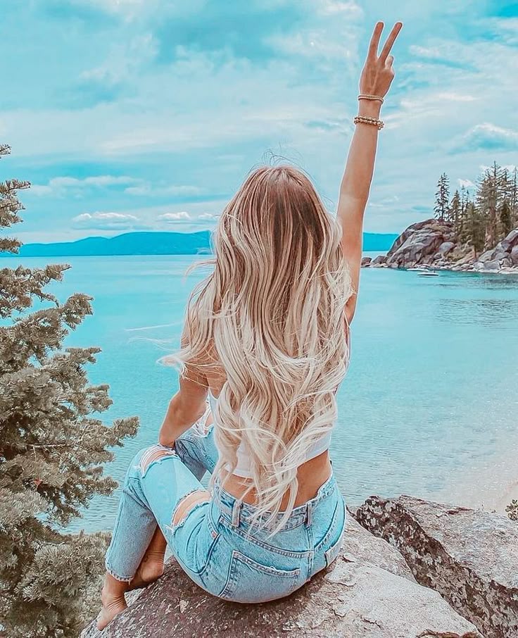 Papageien21200's tweet image. Bonjour βοΈ Our determination today leads to our success of tomorrow. So let's be determined today in order to be able to succeed tomorrow βοΈ . I hope everyone will have a great day βοΈπΆπΈπ