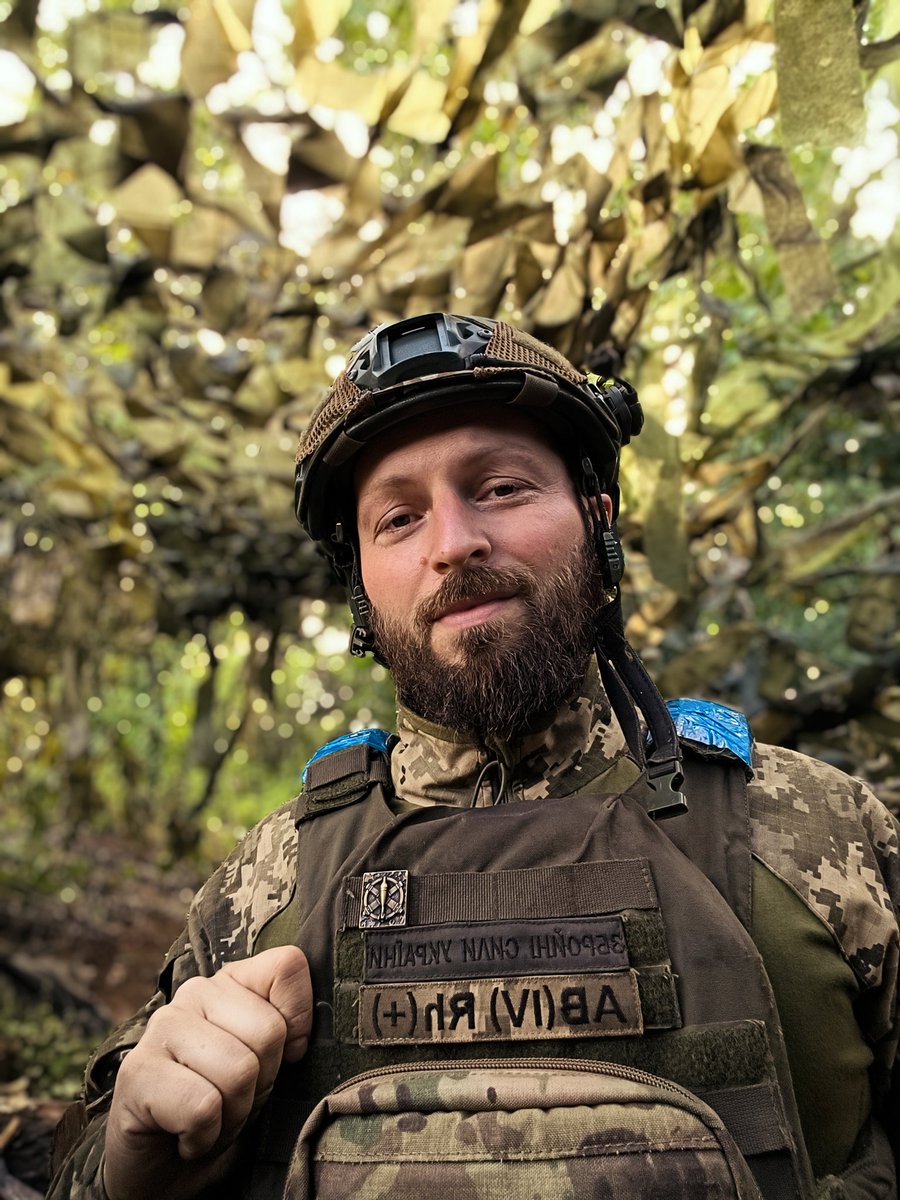 Привітати цього солдата з четвертим днем народження на війні можна на банку нашого підозділа або добрим словом в особистих