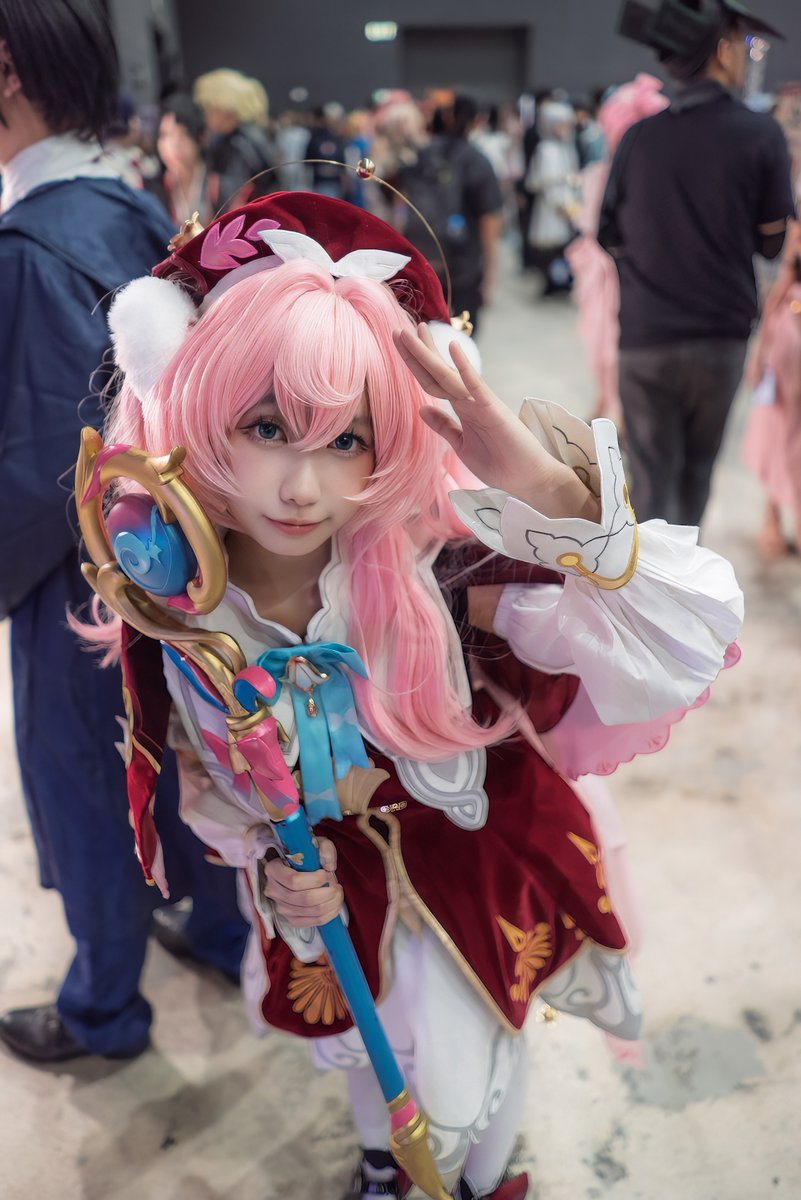 CosplaysNaT's tweet image. Honkai: Star Rail: Hyacine
Cosplayer: Ai Ya
Filmed at Kokoro 07
Full Video that I took at the event: youtu.be/nNtU-KgCyWs
#cosplay #cosplaygirl #kokoro #honkaistarrail #starrail #hyacine #hoyoverse