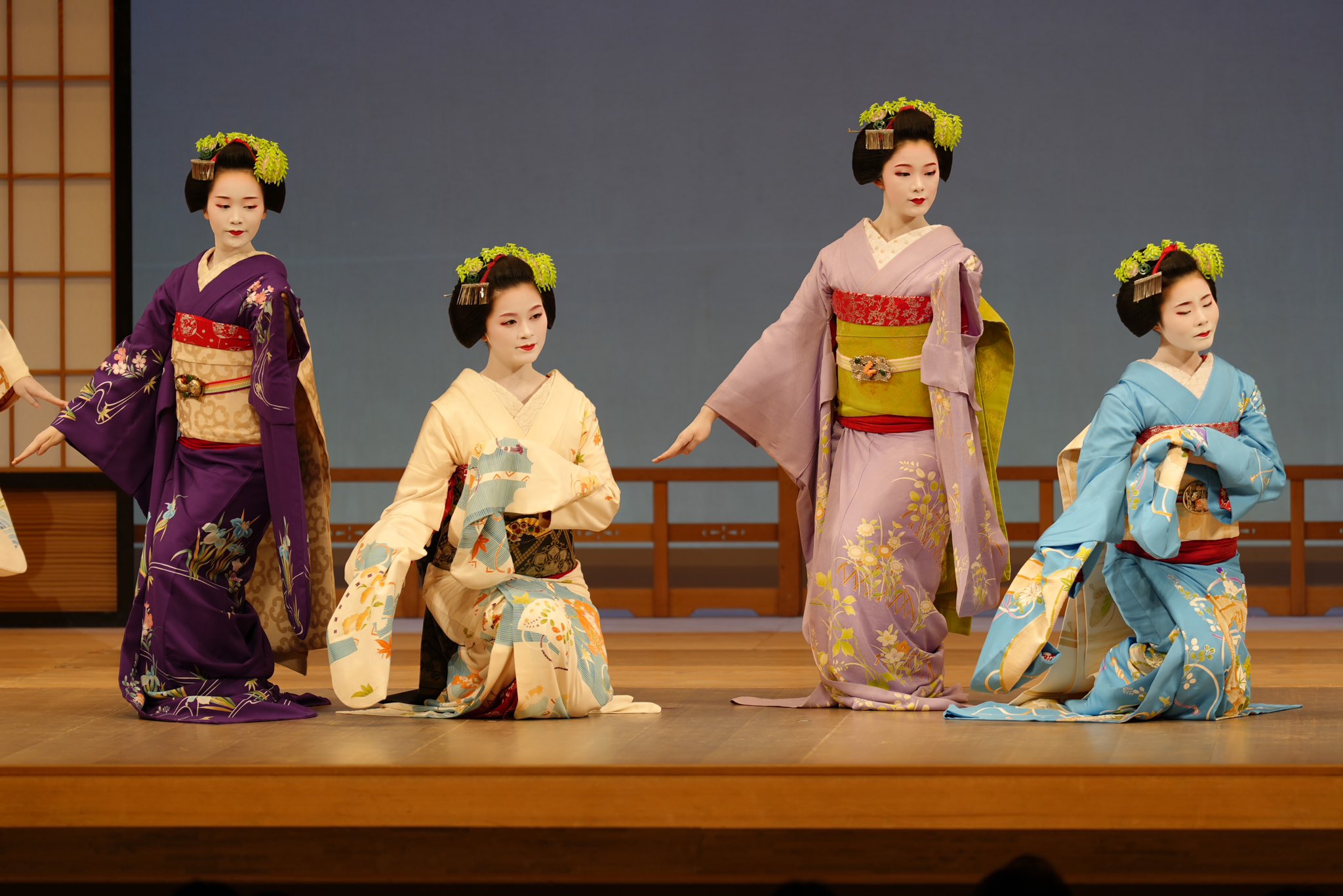 宮川町花舞台 2025年 記念誌 宮川町花舞台 2025年 記念誌 宮川町 叶朋さん Miyagawa-cho Maiko: