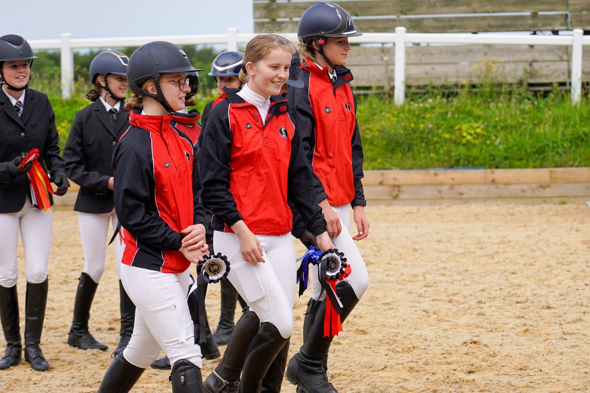 athenalearning_'s tweet image. Last week, CSIA welcomed guests from Korean Science Academy &amp;amp; Fort Richmond Collegiate to Cornwall! They joined us at Pendarves Equestrian School for the Western Hunt Pony Inter-School Show Jumping.#extraordinaryexperiences