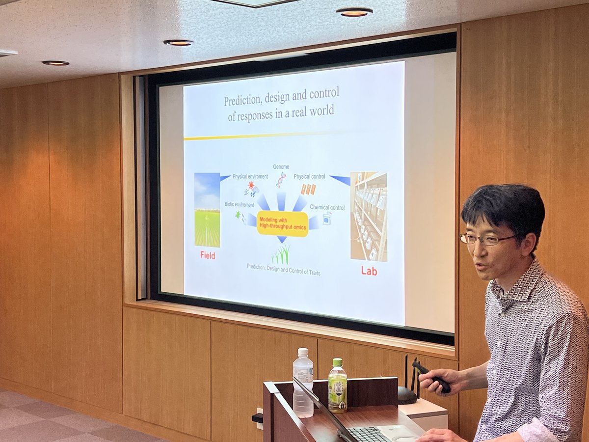 名古屋大・慶応大の永野惇博士に先端セミナーをしていただきました。
「多検体トランスクリプトームで見る実世界での生物の環境応答」というタイトルで、ラボとフィールドをつなぐ様々な成果や、まさにon-goingな話も聞くことができ、大変刺激を受けました。#福井県立大学 #生物資源学科