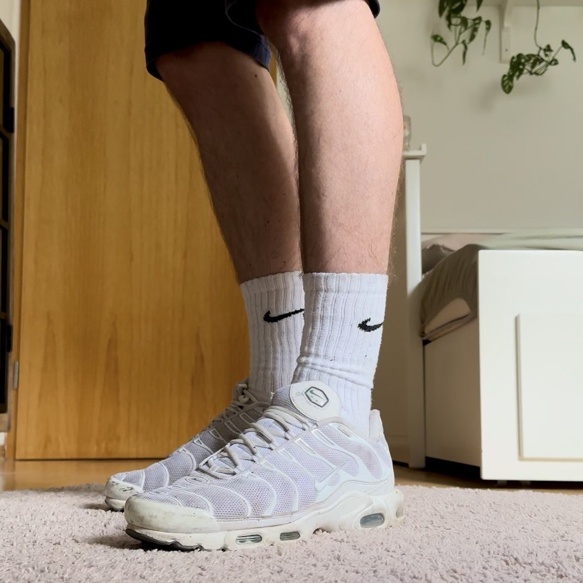 lovesox1990's tweet photo. 🫵👇👅👟😈😈 https://t.co/ZJnb8JJj4y