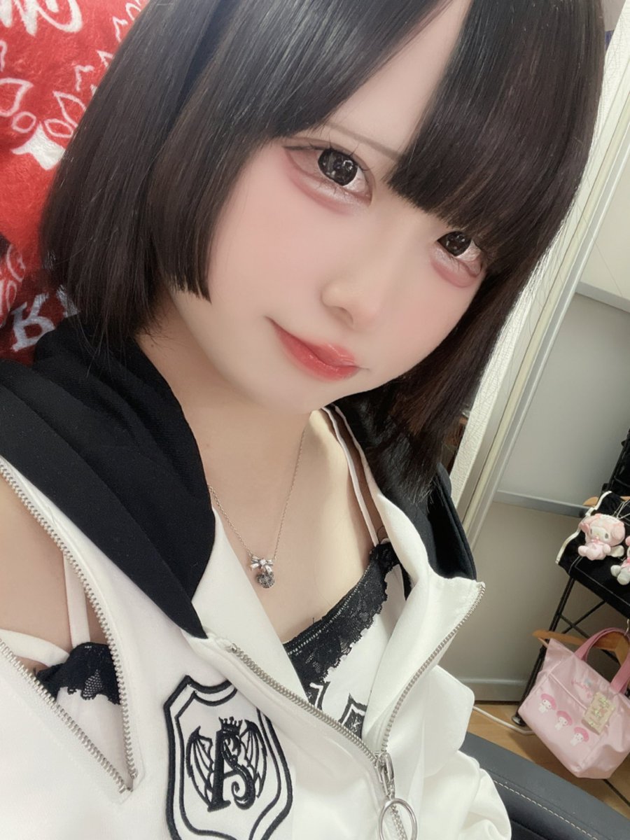 よそ見しないでおひめだけみてね♡