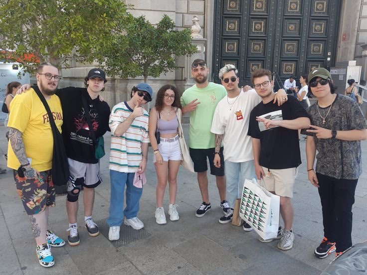 nathhstar's tweet photo. la nostalgia si existe y soy yo extrañando twitch en 2022 todos los días https://t.co/DS436K5IQm