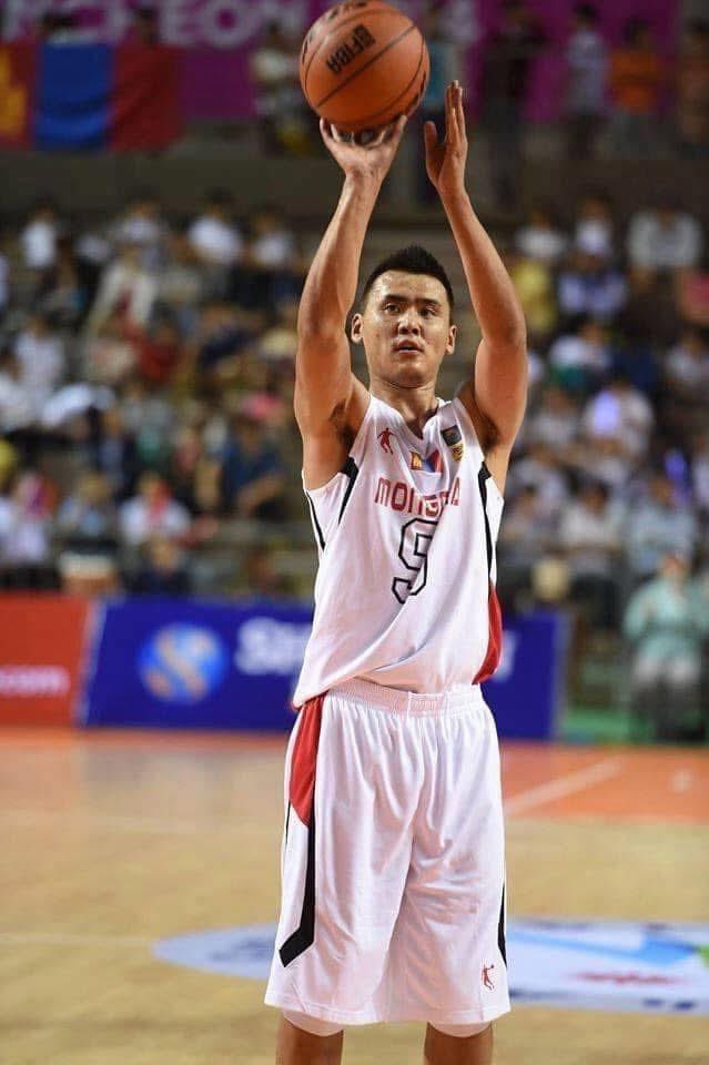 Спортдоо сайн байсан. Даанч сонгуулиар сүнсээ худалдчихсан. Нийгэмд хүндлэлгүй болсон.