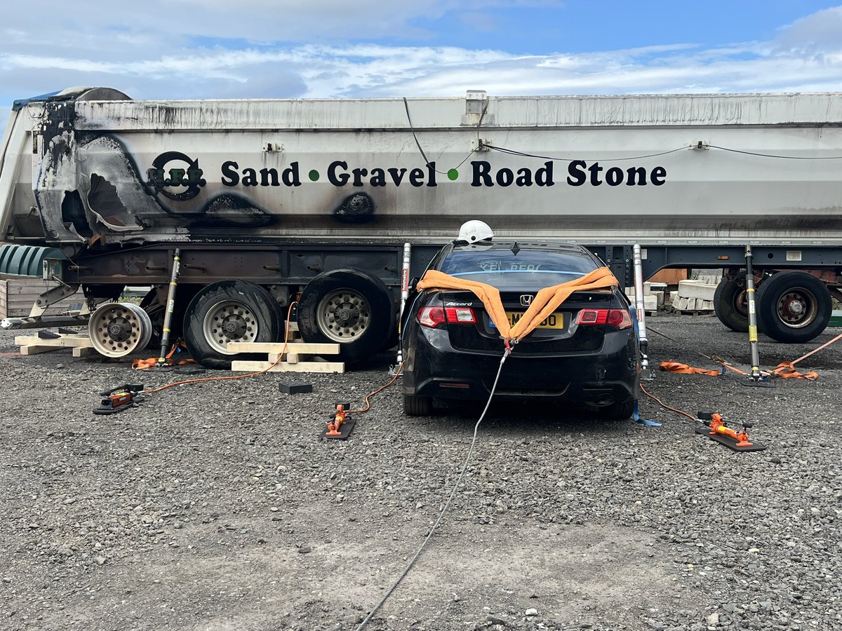 GLTechRescue's tweet image. Heavy Rescue Operators Courses for @NlandFRS Bespoke course built around their SRU equipment inventory. 

 Loads of new learning and a lot of fun👏

Thanks to @VimpexMartin and @HolmatroUK for your support 👍

#heavyrescue  #NFCC #extrication @_ukro