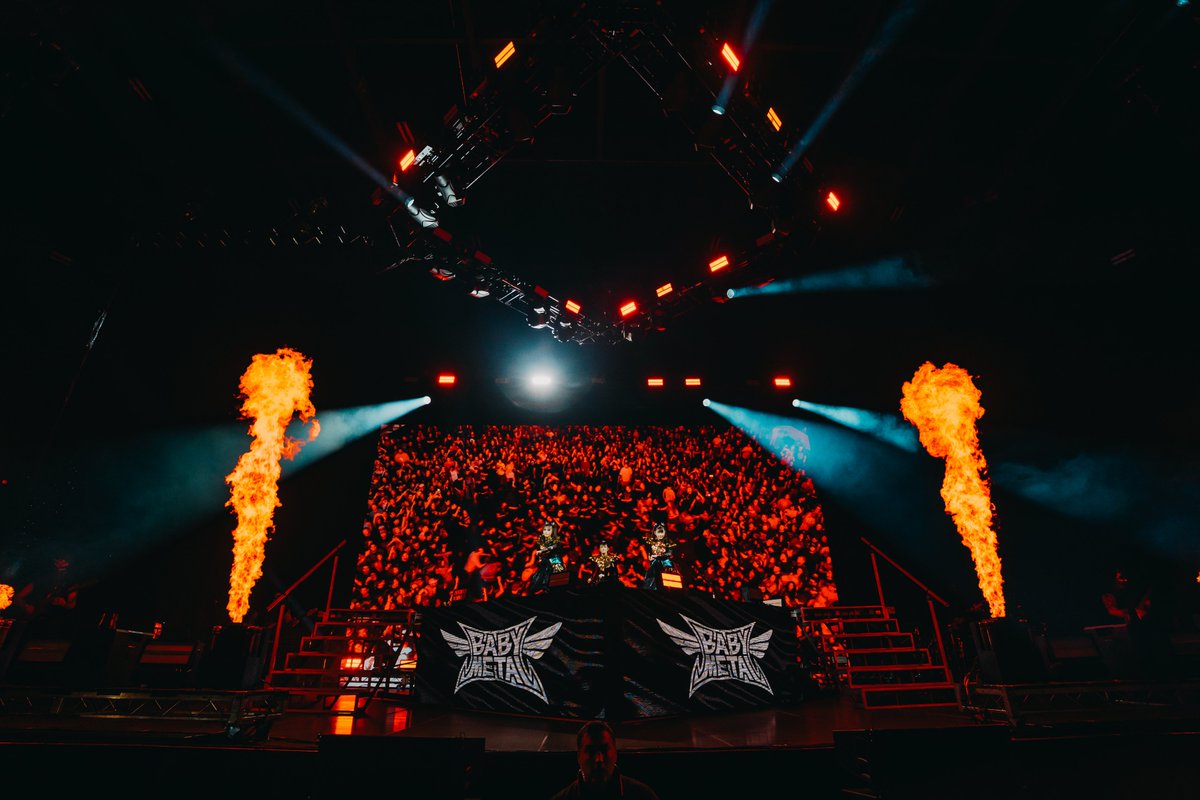 BABYMETAL_JAPAN's tweet photo. Thank you for coming to "BABYMETAL WORLD TOUR 2025–2026" in Toronto🇨🇦
#BABYMETAL #BABYMETALWORLDTOUR20252026 #Toronto
📸 @Theguyfromthpic https://t.co/4wSiFNeIzz