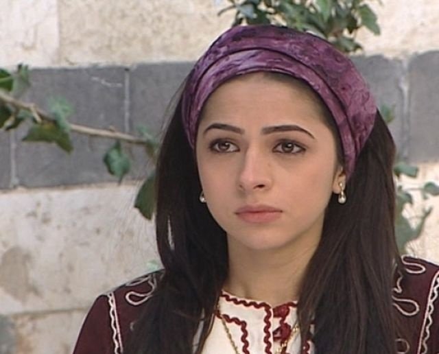 فخر صناعة باب الحارة بالترتيب 
خيرية 🐐
حميدة 🦌
لطفية 🐄
جميلة 🐩