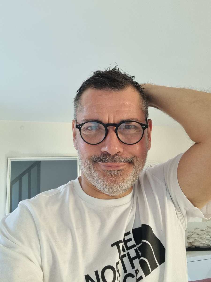 Bonne journée mes loulous😘