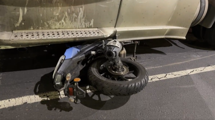 IroniaLD's tweet photo. #ULTIMAHORA
Un #motociclistas resulta #lesionado de una pierna tras ser #impactado por un #Trailer en el cruce de Dr. Río de la Loza y Dr. Vertiz, col. Doctores.
Alc. #Cuauhtemoc
#PrecauciónVial https://t.co/f117wOOD91