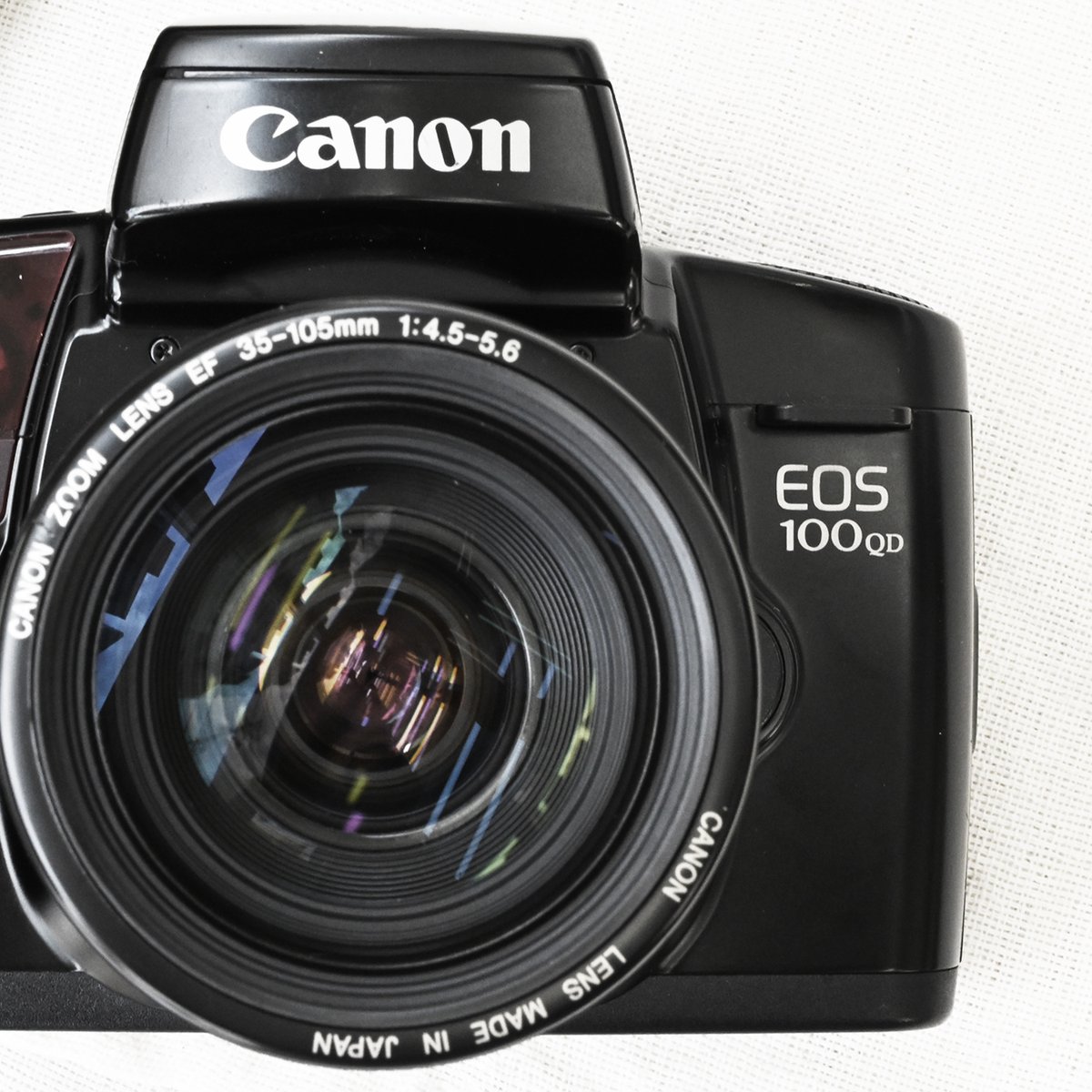 champcamera's tweet photo. #Canon #EOS100 QD + EF35-105＆EF90-300（どちらもクモリあり）￥5,800- by #青葉台 店 

1991年発売。静音のコンセプトを世界で初めて導入したAF #フィルム一眼レフ 機。
操作も非常に分かりやすく、初めての方にも◎
便利でお得なWズームセットにて販売中です～！

https://t.co/Pte6AQcOXe https://t.co/6Eh9GxYvmH