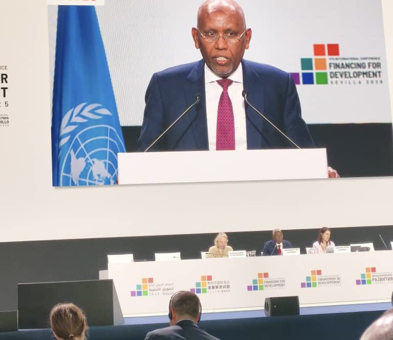 Ilyasdawaleh's tweet image. Au nom de la République de #Djibouti, j’ai eu l’insigne honneur de représenter le Chef de l’Etat. Et présenter les perspectives de 🇩🇯 à travers mon discours.
Merci à notre Amb Kadra de la mission de #Genève et le dynamique Youssouf de la mission de #NY
Of Course Congrats to my…