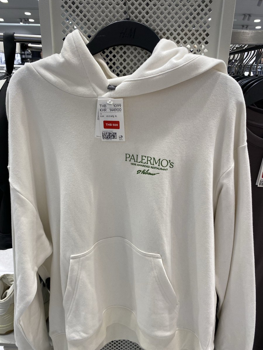 paisanshipping's tweet photo. H&amp;M SALE‼️เสื้อฮุ้ด💫
ราคา : ลดเหลือ 330฿ ☑️
ค่าหิ้ว : 40฿ /+20฿ 
จัดส่งฟรี✅

#รับหิ้ว #รับหิ้วhm #รับหิ้วhmthailand #รับหิ้วhmsale #รับหิ้วuniqlo  #hmthailand #รับหิ้วzara #รับหิ้วdaiso #รับหิ้วsanrio #รับหิ้วcottonon #รับหิ้วมูจิ #เสื้อกันหนาว https://t.co/CgjvBJqq25