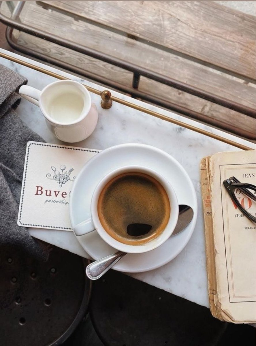 "Whenever I see someone reading a book, especially if it is someone I don't expect, I feel civilisation has become a little safer."
Matt Haig, "How to Stop Time"
☕️📚🌷
Good morning