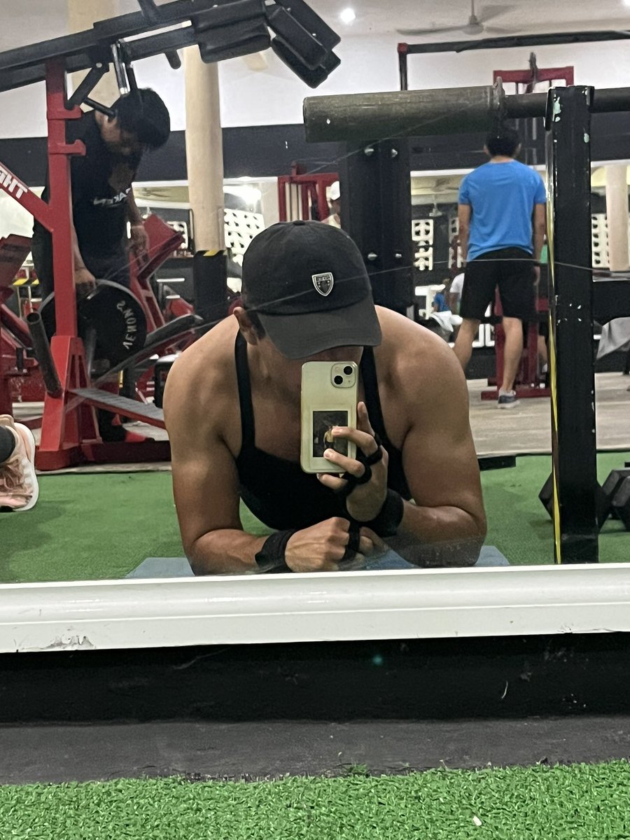 _AlanCastillo14's tweet photo. @brenttender 👀 https://t.co/xvHG5AaYzv