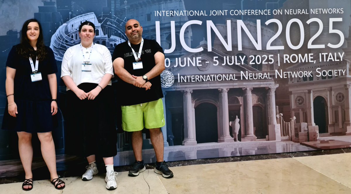 Joaquim de Moura (@joaquim_demoura) on Twitter photo 🧠📸 Investigador@s del <a href="/VarpaGroup/">VARPA Group</a> participan en el #IJCNN2025 en Roma 🇮🇹, presentando sus trabajos inéditos en diferentes sesiones orales sobre inteligencia artificial y redes neuronales. Ciencia galega na vangarda internacional! 🔬🌍 #IA #NeuralNetworks #FIC #UDC 🧠📸 Investigador@s del <a href="/VarpaGroup/">VARPA Group</a> participan en el #IJCNN2025 en Roma 🇮🇹, presentando sus trabajos inéditos en diferentes sesiones orales sobre inteligencia artificial y redes neuronales. Ciencia galega na vangarda internacional! 🔬🌍 #IA #NeuralNetworks #FIC #UDC