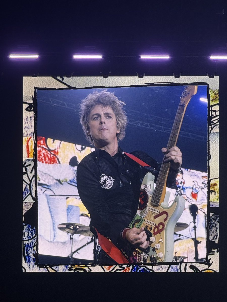 Na 31 jaar concertbezoeken, honderden bands zien spelen, van de Heideroosjes naar Guus Meeuwis tot Metallica. Dit was misschien wel de vetste show van allemaal. #GreenDay