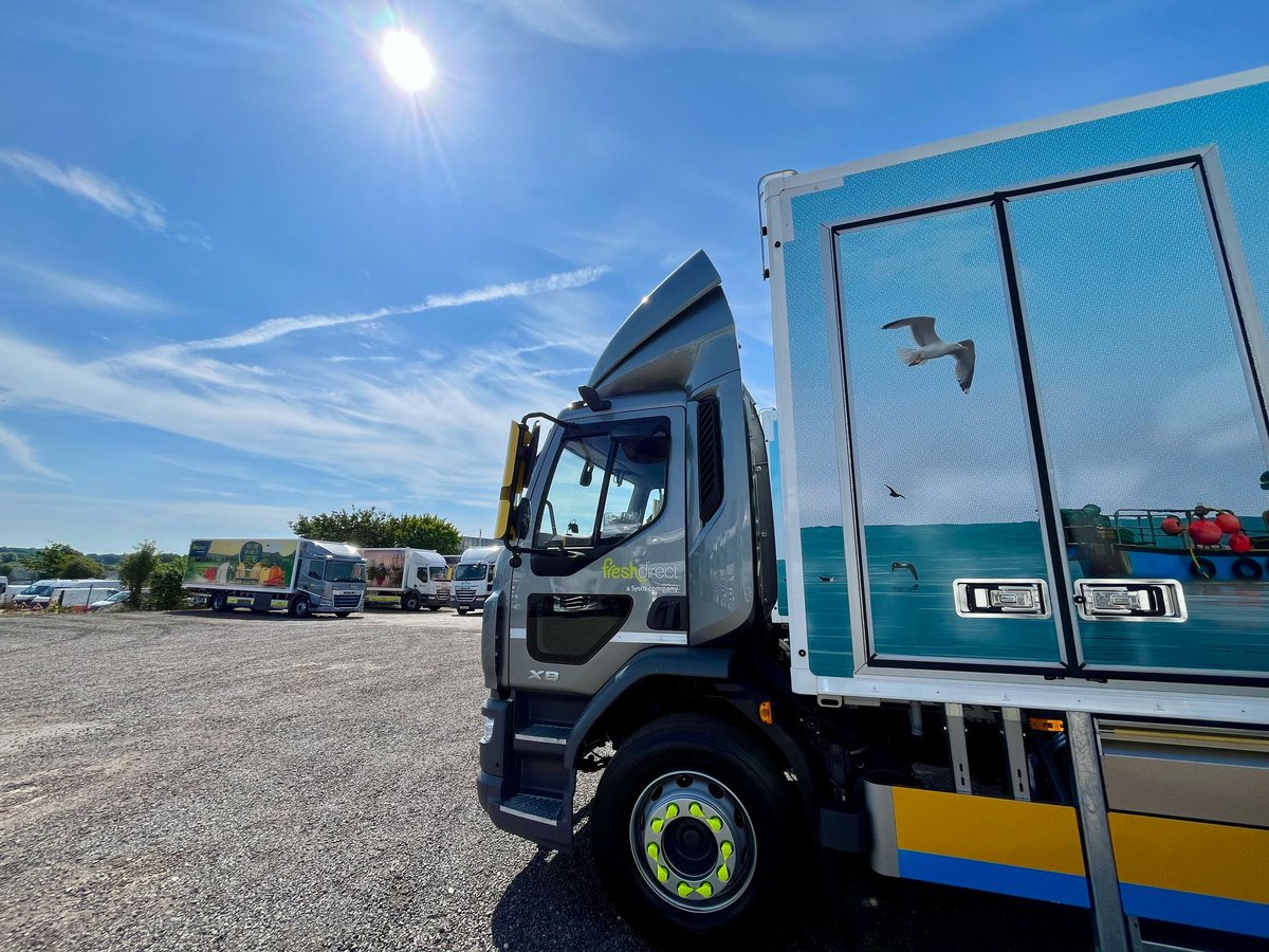We've been busy wrapping the latest batch of <a href="/FreshDirectUK/">Fresh Direct</a> 18t rigids over at <a href="/chassis_cab_daf/">Chassis Cab DAF</a>. The new 100% electric DAF XD was fully wrapped, including the cab. And, it has been shortlisted for the Livery of the Year Award at this year's @MotorTransportAwards!

#DAF #wrap