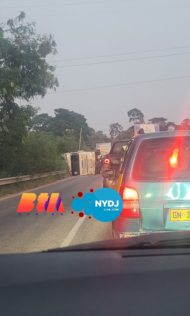 If you're using the Asokwa overpass through to Ahodwo roundabout, or from the ahodwo roundabout to Asokwa you may face some traffic as a truck has fallen to its side just a few meters away from Georgia Hotel. 

Picture taken at 5:45am