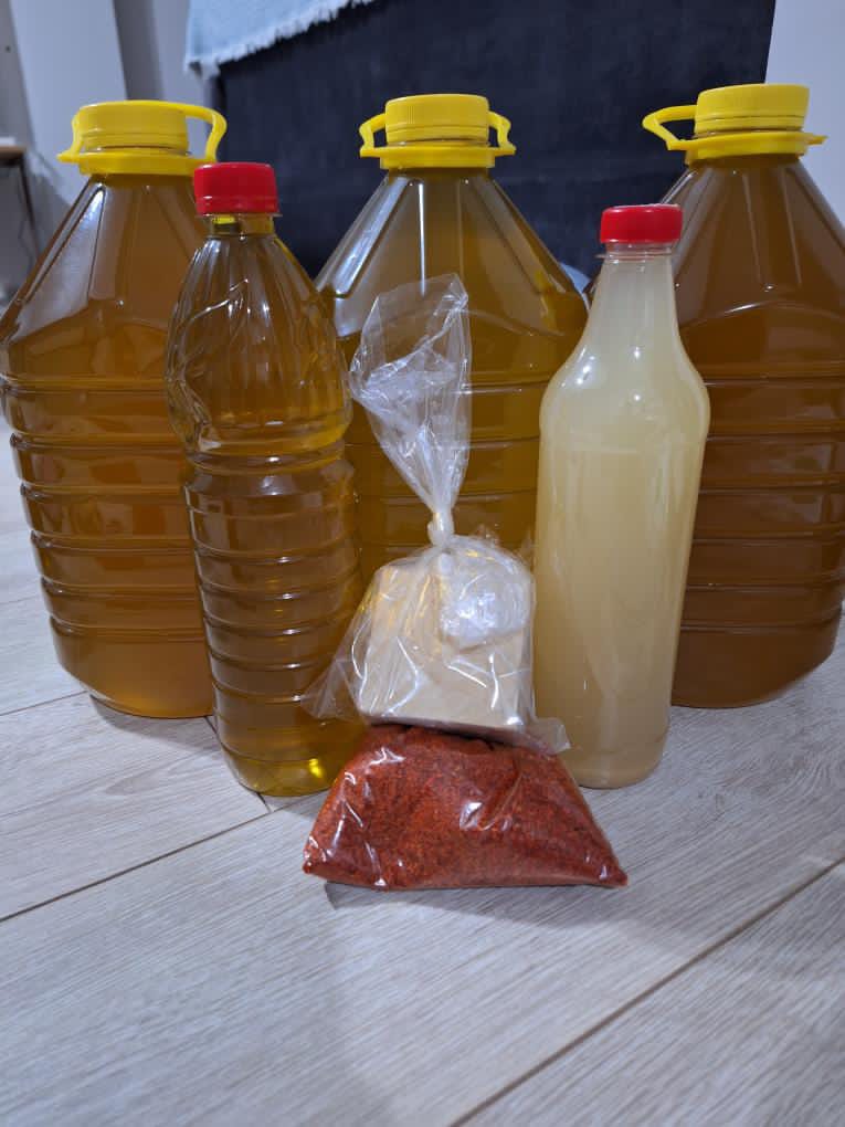 👇 Hatay yöresine ait doğal sızma zeytinyağı kırma yeşil zeytin siyah iri zeytin 1 sınıf bütün baharatlar mevcuttur domates salçası acı tatlı biber salçası nar ekşisi elma sirkesi mevcuttur