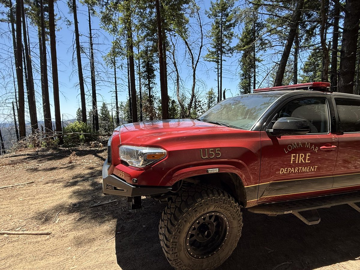 LomaMarFD's tweet photo. This afternoon U55 along with ERV 59 were dispatched to a medical aid 6 miles up the ridge Utility 55 was able to transport a paramedic from the ambulance right to the patient and transport both the patient and their hiking mate back down the mountain with ERV 59 carrying medical https://t.co/4uss2Xo2Om