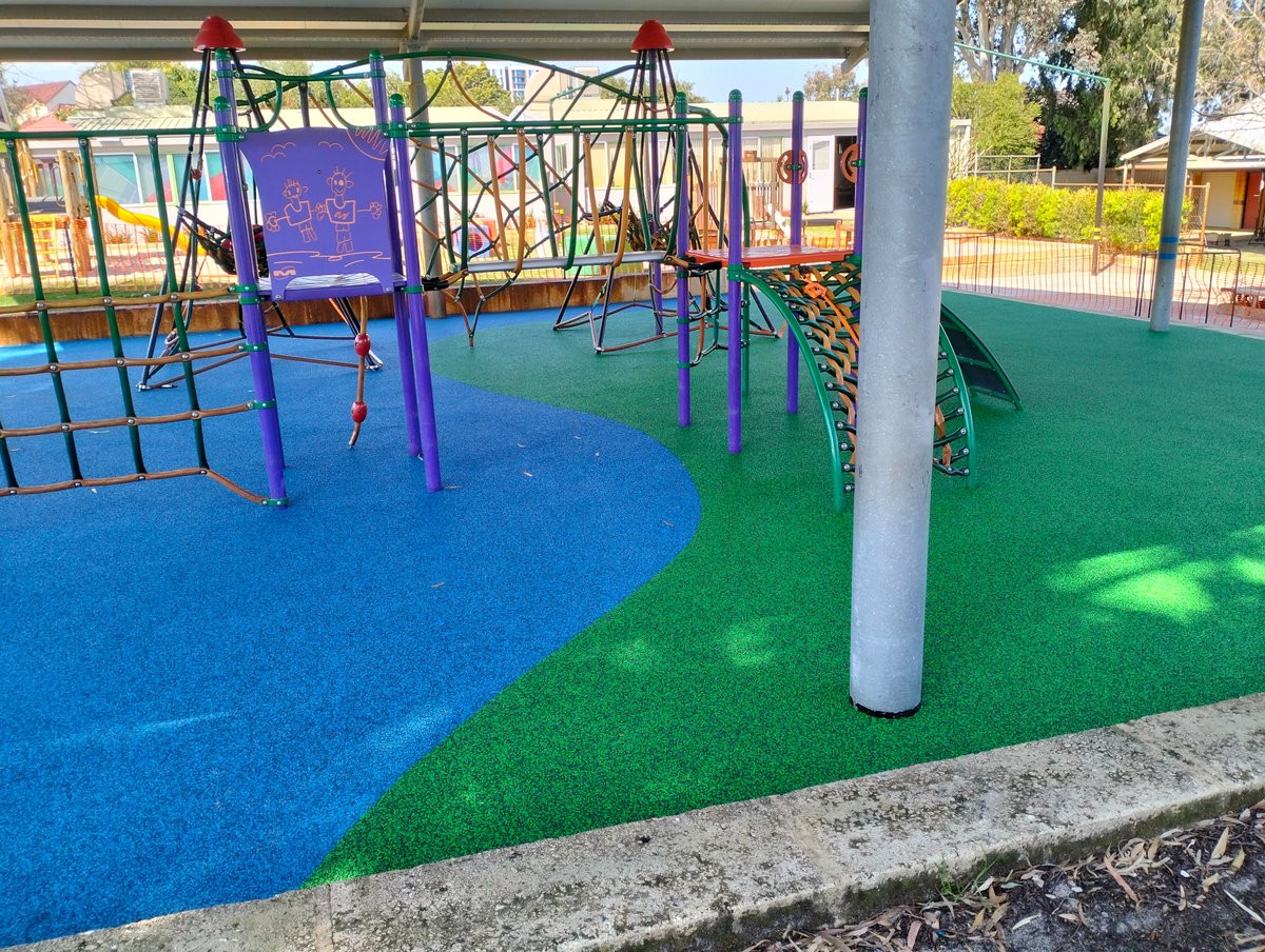 softfall's tweet photo. Want to see and learn or get playground &amp; softfall design ideas ...jump to to 70 videos https://t.co/vl8Mfhl0zY https://t.co/VyPBA126Yl