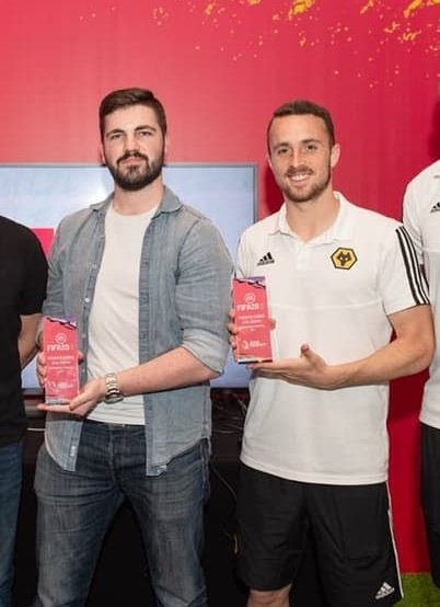 TheMasterBucks's tweet image. I met Diogo Jota in 2019.
We teamed up and played a FIFA tournament together in Shanghai.
He was genuinely one of the nicest and most down to earth Footballers I had ever met. I am absolutely stunned hearing the news today.
Rest in Peace, Diogo Jota and Andre Silva.