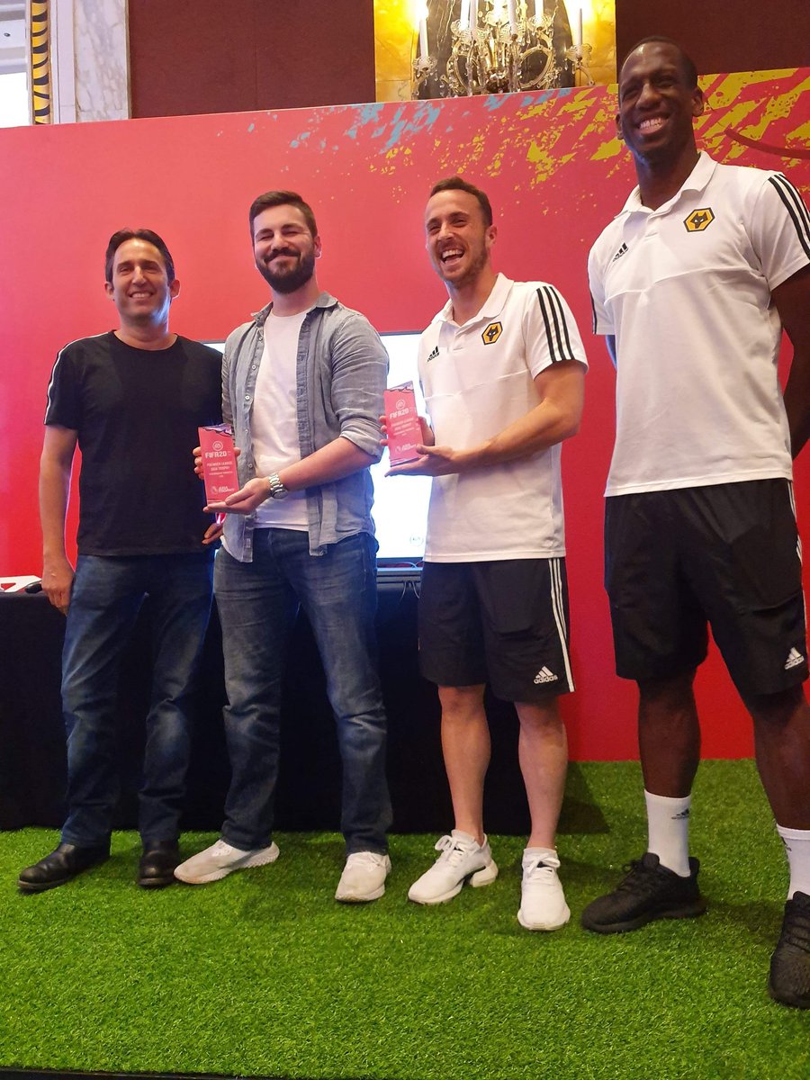 TheMasterBucks's tweet image. I met Diogo Jota in 2019.
We teamed up and played a FIFA tournament together in Shanghai.
He was genuinely one of the nicest and most down to earth Footballers I had ever met. I am absolutely stunned hearing the news today.
Rest in Peace, Diogo Jota and Andre Silva.