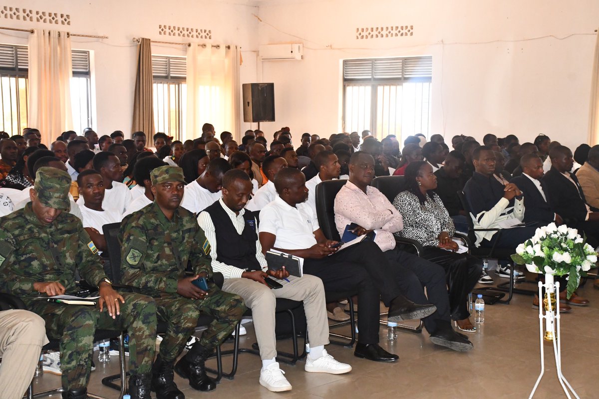 Nyamagabe National Youth council (@nyc_nyamagabe2) on Twitter photo Mu nteko rusange y' urubyiruko mu karere ka <a href="/Nyamagabe/">Nyamagabe District</a> urubyiruko rwaremeye abarokotse genocide batishoboye inka 2 n' ibyo kurya bifite agaciro ka 1,500,000frw . Muri gahunda ya #Humuranturiwenyine ikorwa buri mwaka <a href="/jnabdallah/">UTUMATWISHIMA</a> <a href="/RwandaSouth/">Southern Province | Rwanda</a> <a href="/RwandaYouthArts/">Ministry of Youth and Arts | Rwanda</a> <a href="/RwandaYouth/">Rwanda Youth Council</a> Mu nteko rusange y' urubyiruko mu karere ka <a href="/Nyamagabe/">Nyamagabe District</a> urubyiruko rwaremeye abarokotse genocide batishoboye inka 2 n' ibyo kurya bifite agaciro ka 1,500,000frw . Muri gahunda ya #Humuranturiwenyine ikorwa buri mwaka <a href="/jnabdallah/">UTUMATWISHIMA</a> <a href="/RwandaSouth/">Southern Province | Rwanda</a> <a href="/RwandaYouthArts/">Ministry of Youth and Arts | Rwanda</a> <a href="/RwandaYouth/">Rwanda Youth Council</a>