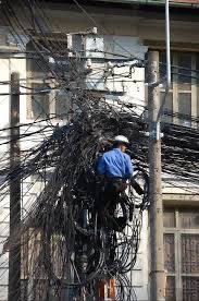 Như vậy là sau deal thuế giữa Việt Nam với Mỹ thì càng thể hiện xu hướng muốn cô lập nền kinh tế Trung Quốc với các nước trong khu vực.

Thực tế thì cả Việt Nam, Thái và cả Hàn đều hạn chế việc trung chuyển hàng từ Trung Quốc thông qua các quốc gia