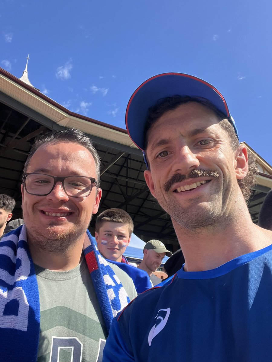deafant_'s tweet photo. A selfie with Libba at Norwood! 

Good luck on your 250th game tonight against Roos! #libba250 https://t.co/CQXkJUH3gl