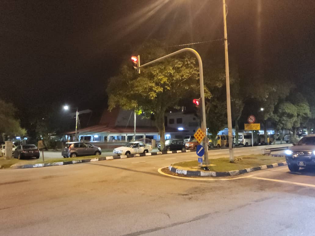 INFRASEL (@infrasel_kjp) on Twitter photo Night patrol in Hulu Langat with <a href="/JKR_Hulu_Langat/">JKR Daerah Hulu Langat,Selangor</a> , traffic light issues resolved at Jalan Teratai & Bukit Teratai, including LED aspect replacements & cable faults
SON lamp reinstalled at Jalan Kencana. Keeping roads safe & visible.
#iRAA Night patrol in Hulu Langat with <a href="/JKR_Hulu_Langat/">JKR Daerah Hulu Langat,Selangor</a> , traffic light issues resolved at Jalan Teratai & Bukit Teratai, including LED aspect replacements & cable faults
SON lamp reinstalled at Jalan Kencana. Keeping roads safe & visible.
#iRAA