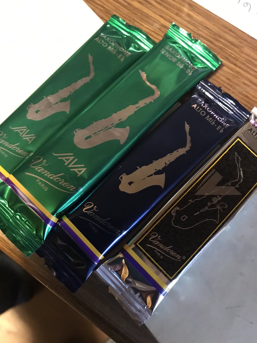 新春値下げ！エメラルドグリーンのストラトです♬ Nike Air Jordan 1 Low SE 