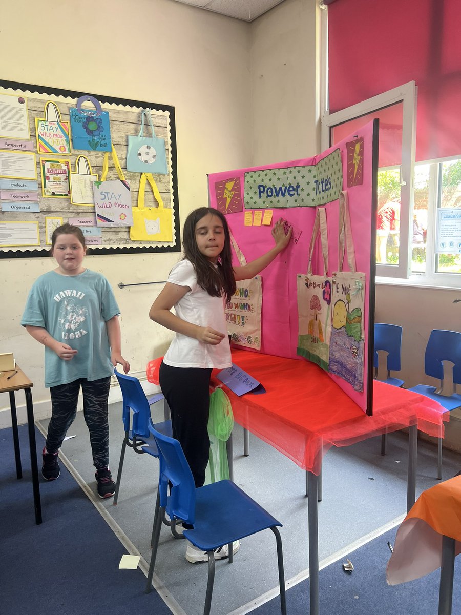 GnollPrimary's tweet photo. 🌟 Year 5/6 Yr Hafren have been busy bees getting their stalls &amp; tote bags ready for today’s Enterprising Troopers Sale! 🛍️🎨 Come support their creativity &amp; hard work — pop down at 2:30pm this afternoon! 💡💼 #YoungEntrepreneurs #YrHafren #EnterprisingTroopers https://t.co/Kj3aVnmlTw
