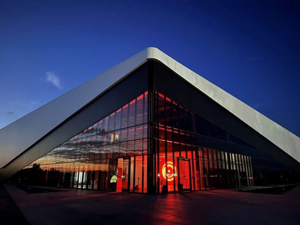 xdNiBoR's tweet image. SpaceX has some of the coolest buildings