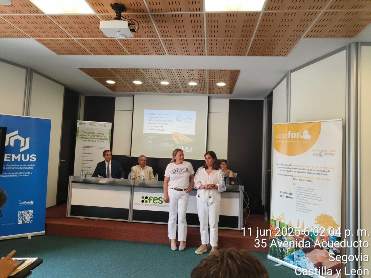 unemadera's tweet image. 🌍 El sector madera se forma sobre el EUDR, el reglamento europeo contra la deforestación.
📍 Jornadas en Segovia y Revenga organizadas por CEMCAL, @FCesefor e ICECyL, con ASEM, Burmadera y ASIF.
💻 Soluciones digitales y más formación en camino.
#MaderaSostenible #UNEmadera