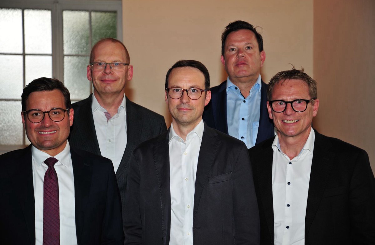 HEVWinterthur's tweet image. An der Generalversammlung vom HEV Region Winterthur wurden Matthias Baumberger zum Präsidenten sowie Nationalrat Martin Hübscher und Kantonsrat Tobias Weidmann in den Vorstand gewählt.

#hev #hauseigentümerverband #hauseigentum #wohneigentum @tmweidmann @ralphbauert @baumbergerm