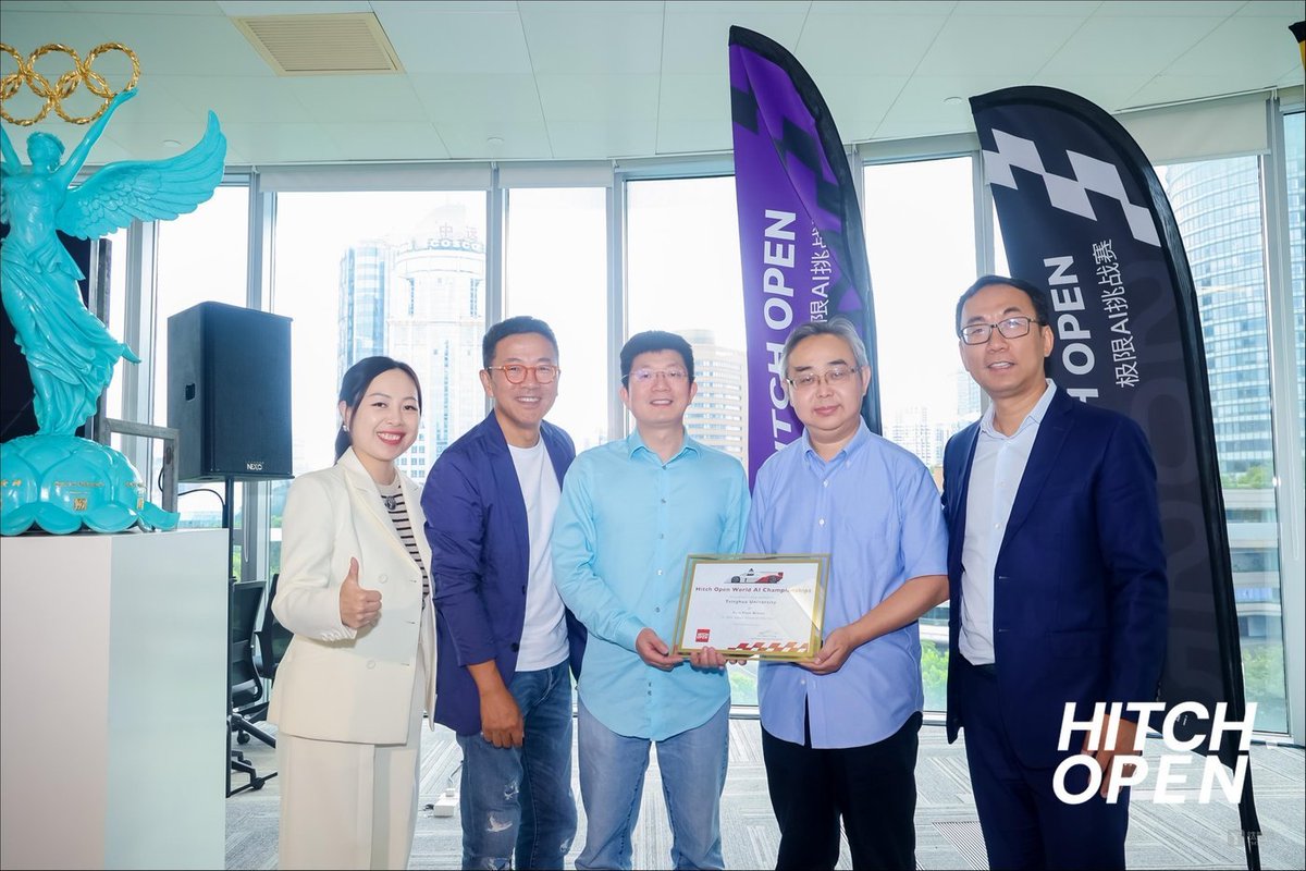 AsianFinPress's tweet image. 💥From Code to Curves: China’s AI Grand Prix Is Rewriting the Autonomous Playbook🏎️

China just launched the first-ever Hitch Open World AI Racing Championship @HitchOpen , where student-built autonomous systems hit 280 km/h with centimeter-level precision.

But this isn’t just…