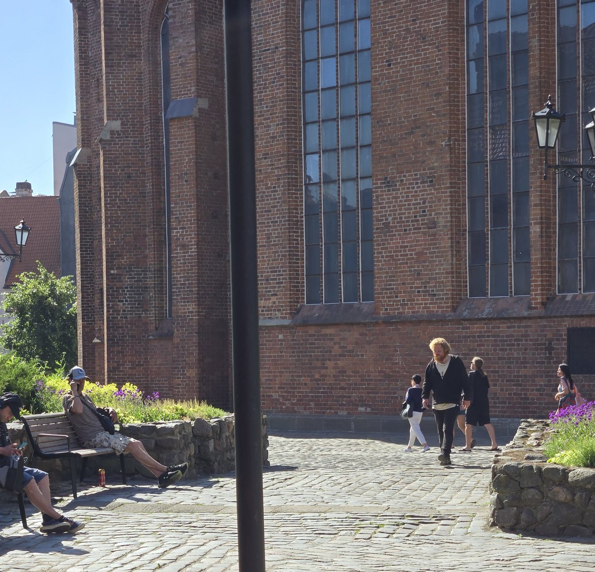 Riga is well known for it's amazing architecture! You should be known for more than one thing! So thing nr.2 is loading.......... BTW 9AM and the drunken gang with beers out already bother tourist groups <a href="/RigasDome/">Rīga</a> <a href="/VKleinbergs/">Viesturs Kleinbergs</a> 
#Rigaexperience