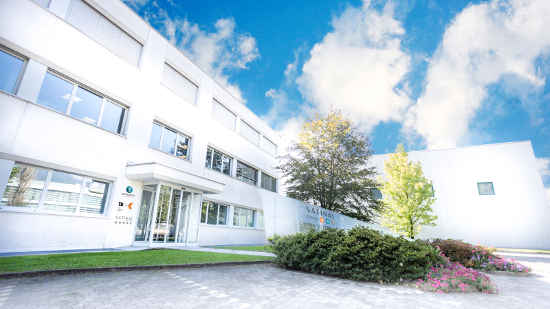 glassonweb's tweet image. 🚀Satinal to establish new logistics hub in Southern Italy for STRATO® EVA interlayers glassonweb.com/news/satinal-e… 
#Satinal #STRATO #GlassInnovation #LogisticsHub #MadeInItaly #ArchitecturalGlass #LaminatedGlass #Bari