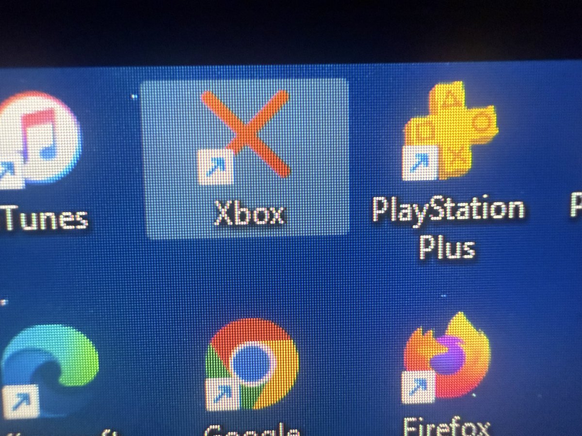 echeniqg's tweet image. Hey @Microsoft I just want to fucking see where my app is installed. Why is it such a fucking secret? My app icon for Xbox is missing, and I can’t change it. Spent over an hour trying to fix this. In the end I decided to use an appropriate icon that represents you…
